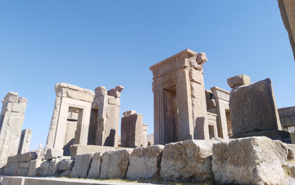 Shiraz Takhte Jamshid by Mohammad Rahighi Shiraz Takhte Jamshid